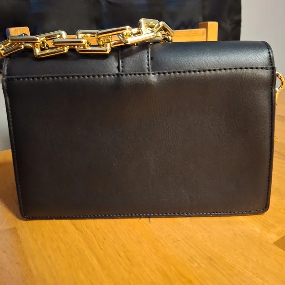 Black Faux Leather Shoulder Handbag NWOT - Picture 4 of 9